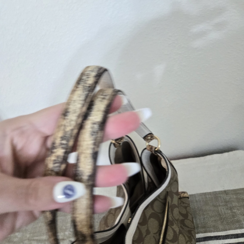 Coach Kristy C7332 Signature C With Snake Trim Shoulder Bag - Picture 14 of 16